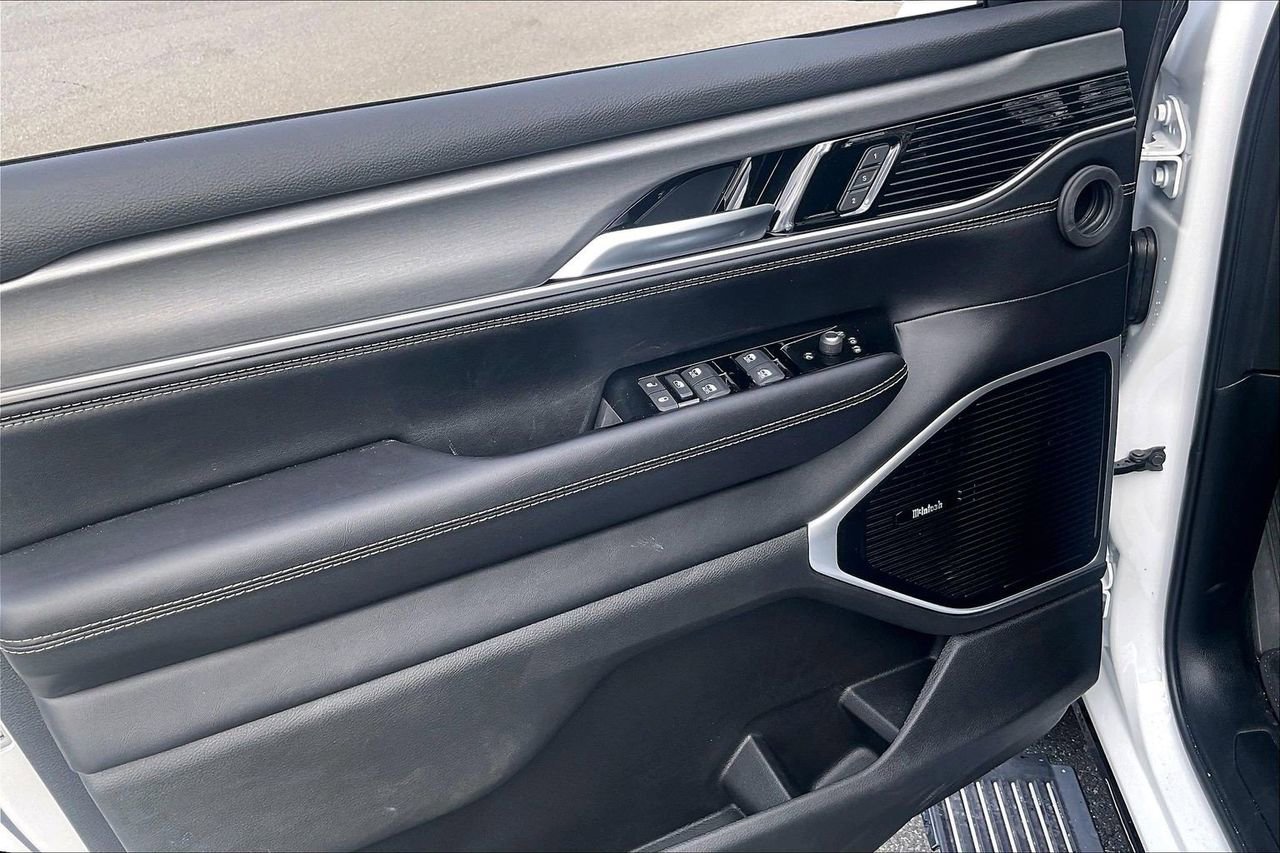 New 2026 Jeep Grand Wagoneer L Limited image 30