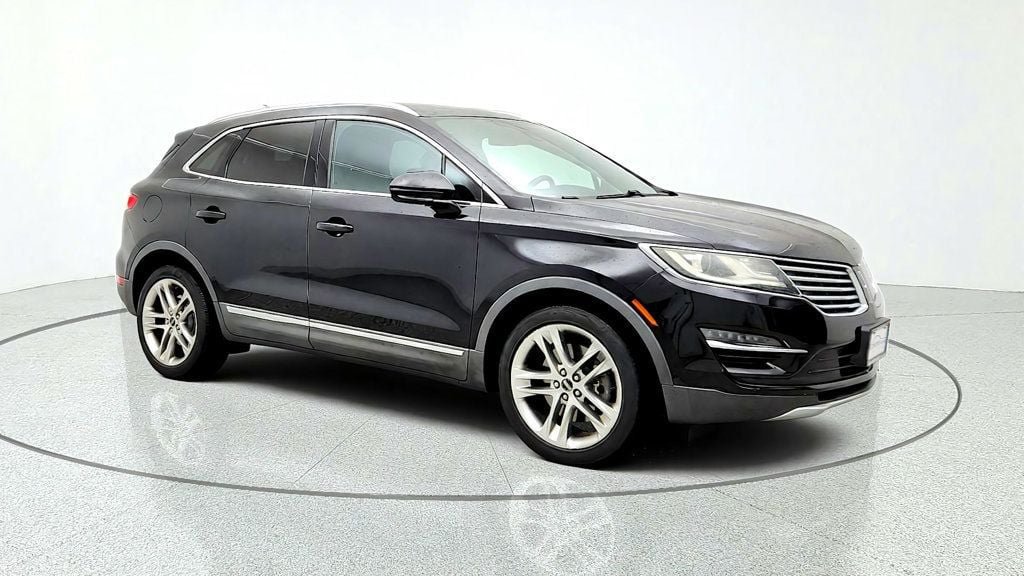 Used 2017 Lincoln MKC Reserve w/ Lincoln MKC Climate Package AWD/4WD image 3