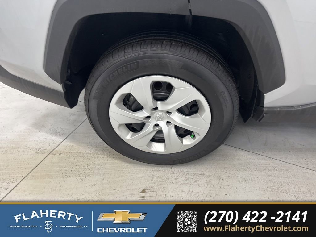 Used 2024 Toyota RAV4 LE image 17