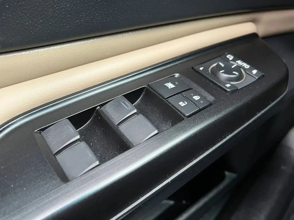 Used 2020 Lexus ES 350 w/ Premium Package image 48