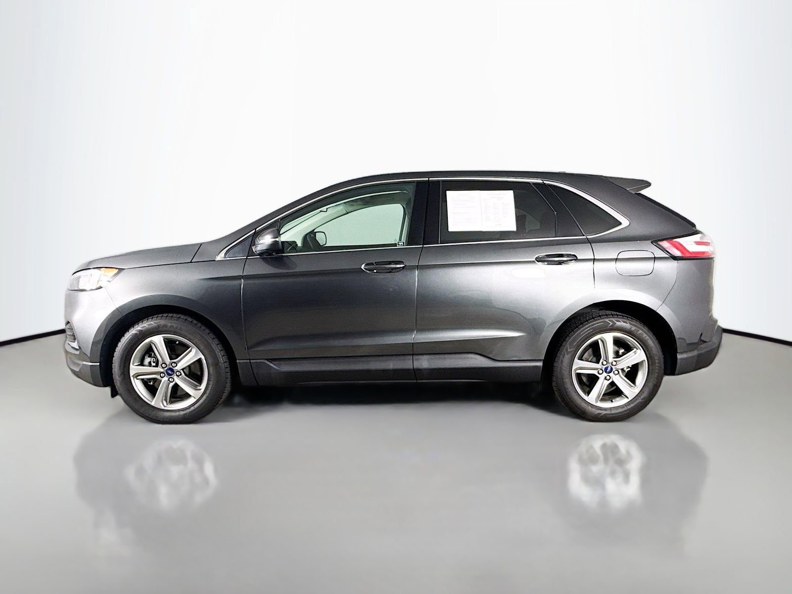 Used 2019 Ford Edge SEL w/ Equipment Group 201A AWD/4WD image 4