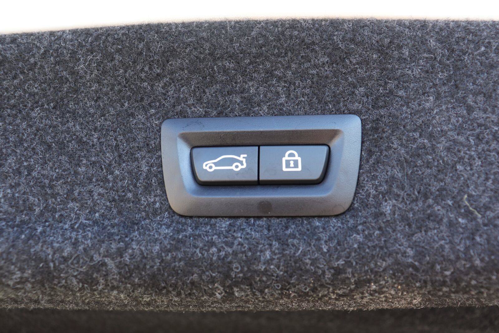 Used 2019 BMW 330i Sedan w/ Premium Package RWD image 14