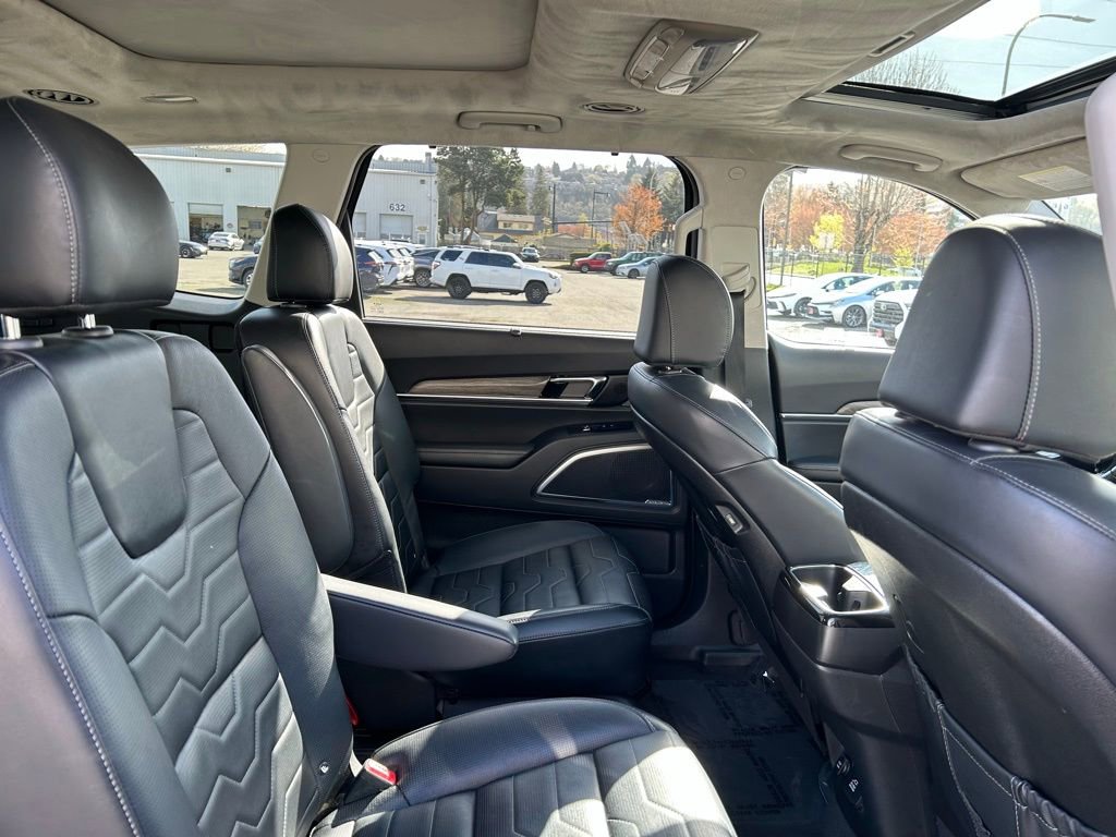 Used 2022 Kia Telluride SX w/ SX Prestige Package image 15