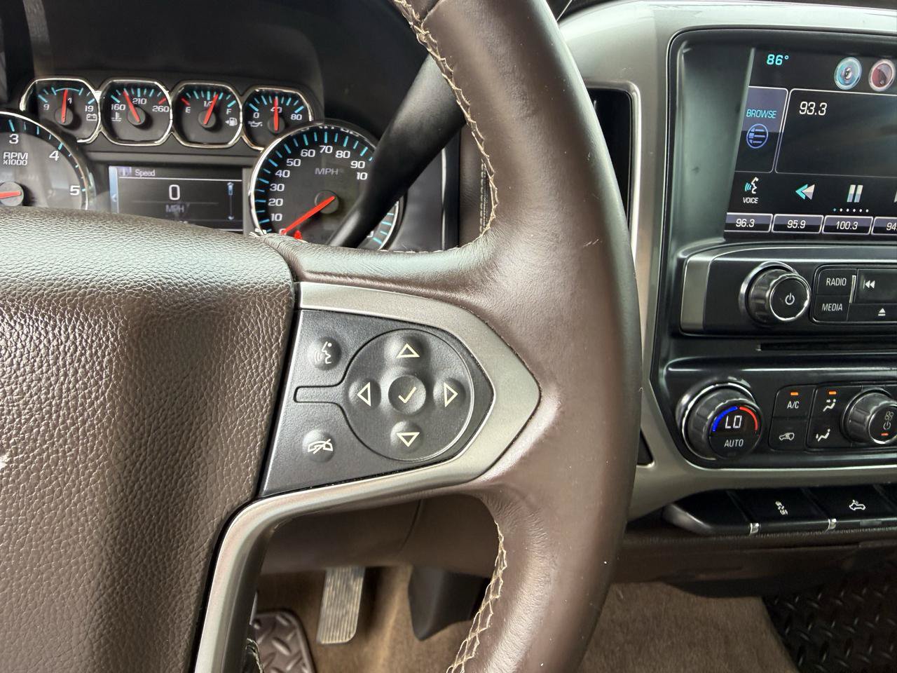 Used 2015 Chevrolet Silverado 1500 LTZ RWD image 17