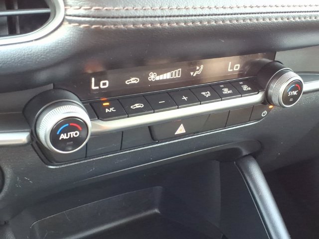Used 2025 MAZDA MAZDA3 s FWD image 23