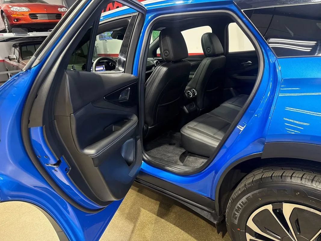 Used 2024 Chevrolet Blazer EV LT AWD/4WD image 99