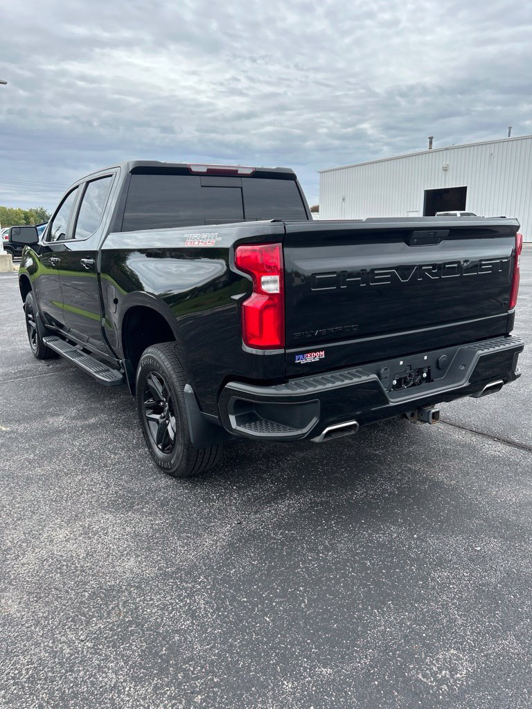 Used 2022 Chevrolet Silverado 1500 LT Trail Boss w/ Convenience Package II AWD/4WD image 9