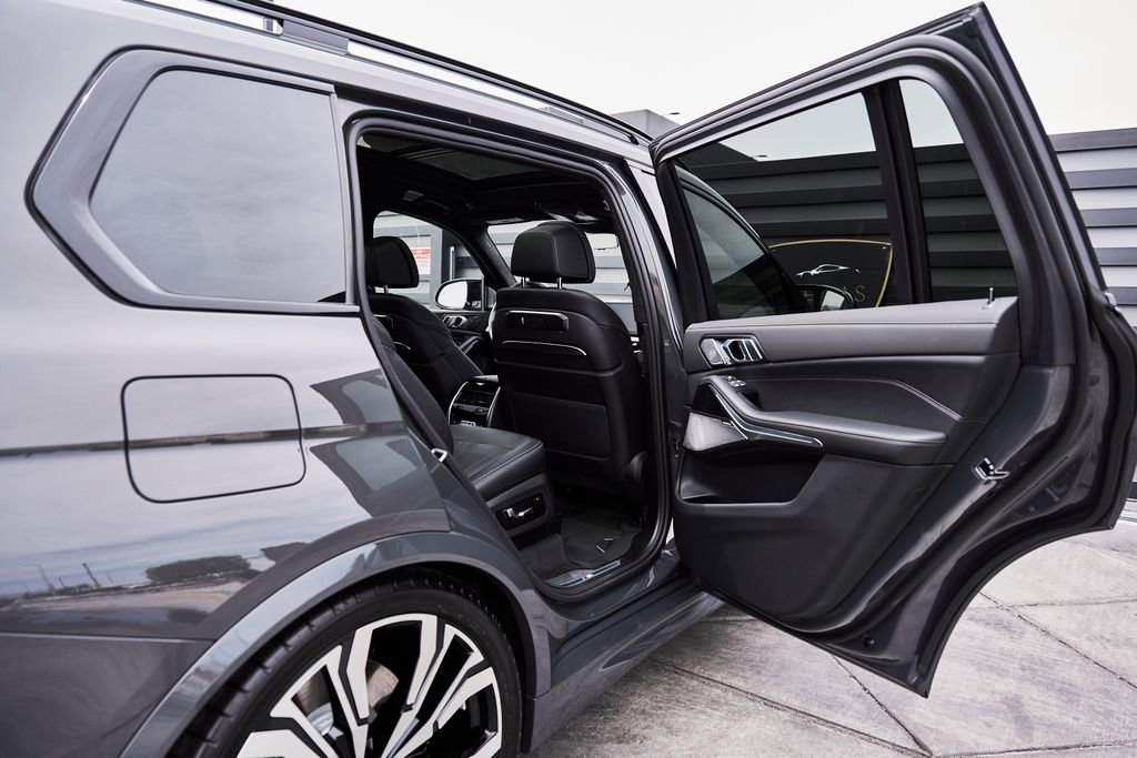 Used 2026 BMW X7 M60i image 27