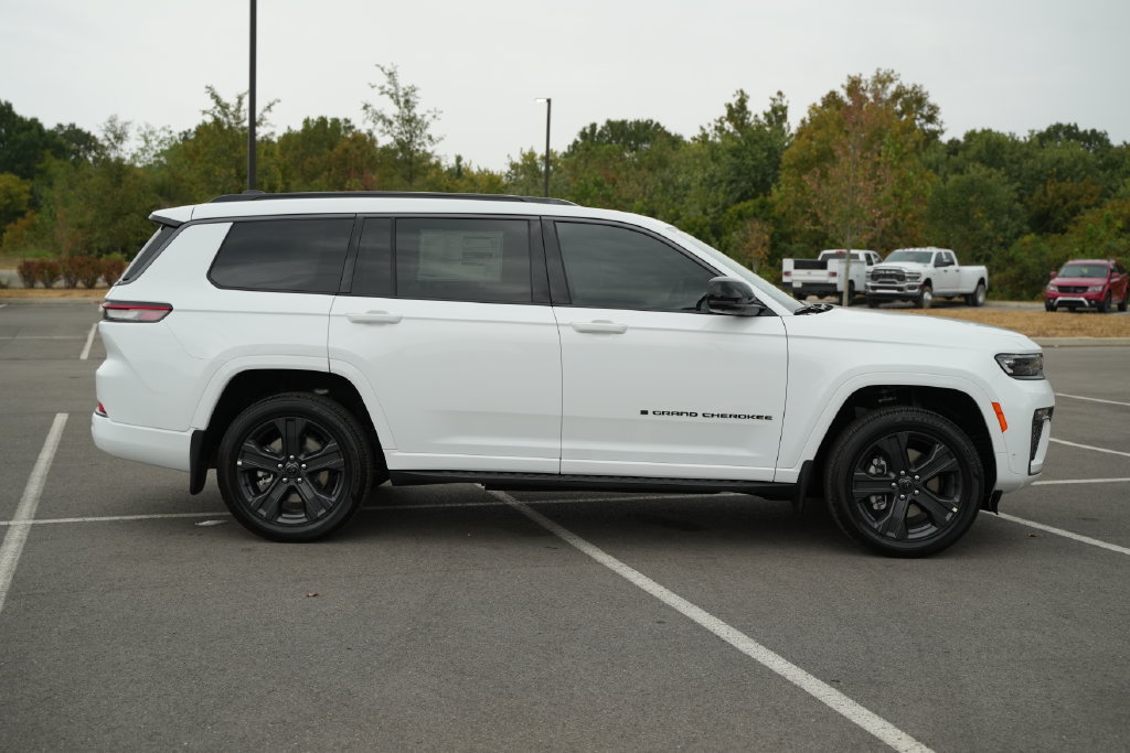 New 2027 Jeep Grand Cherokee L Limited AWD/4WD image 8