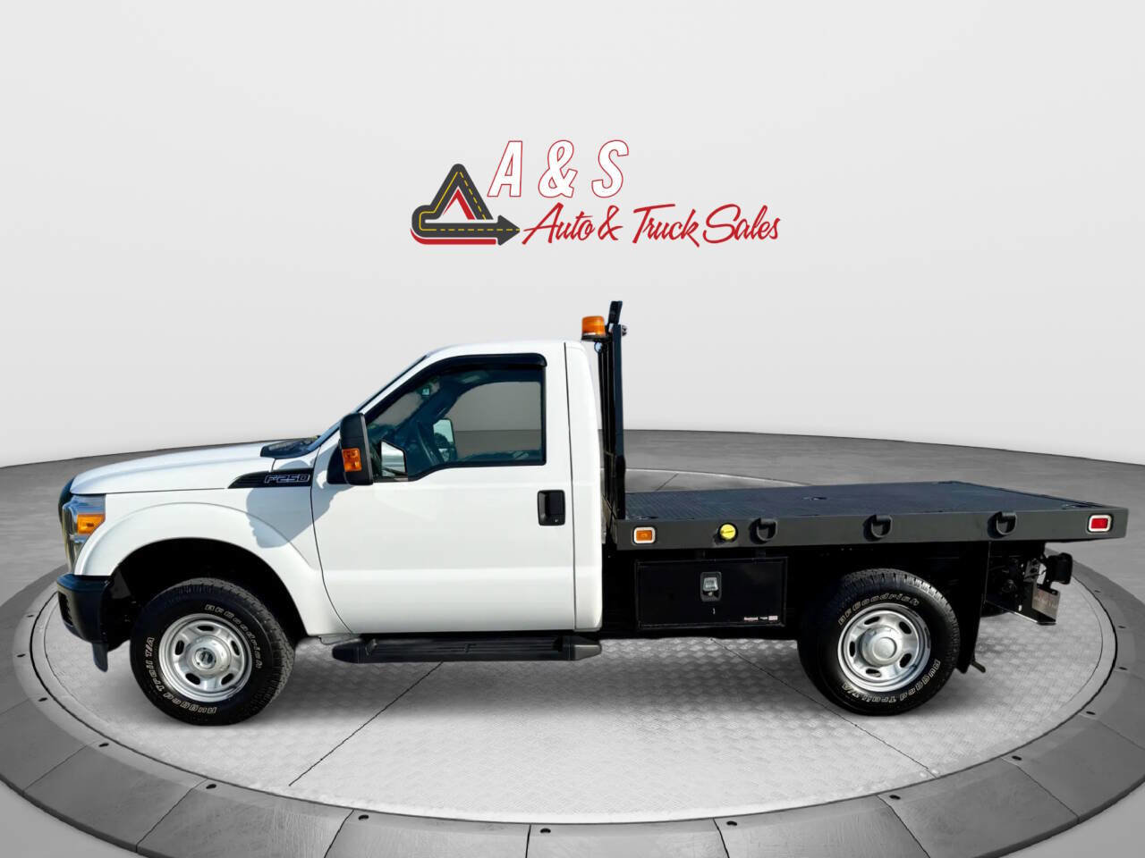 Used 2015 Ford F250 XL w/ Power Equipment Group image 5