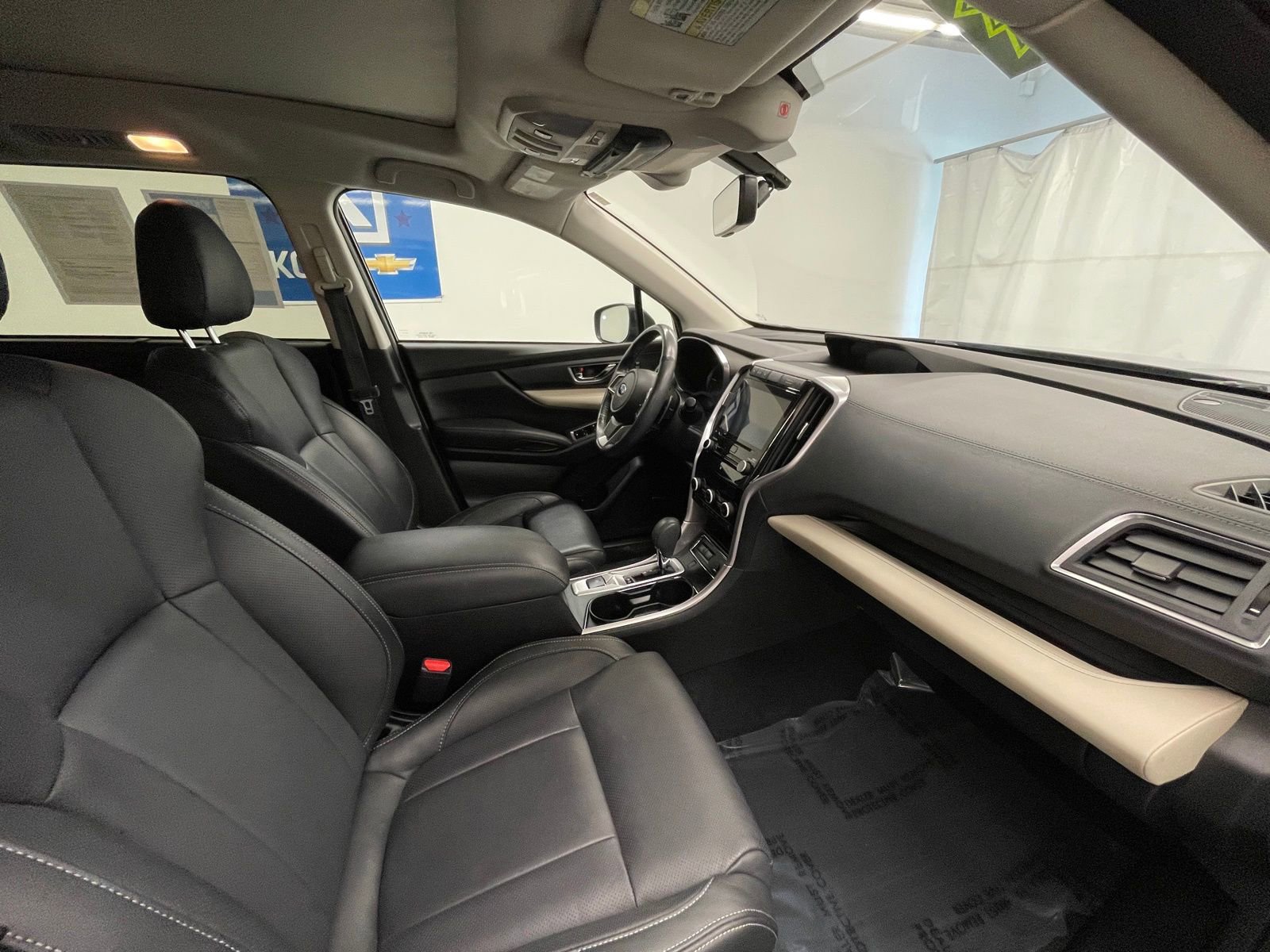 Used 2021 Subaru Ascent Limited w/ Technology Package image 9