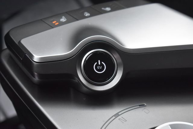 Certified 2024 Kia EV6 Light image 23