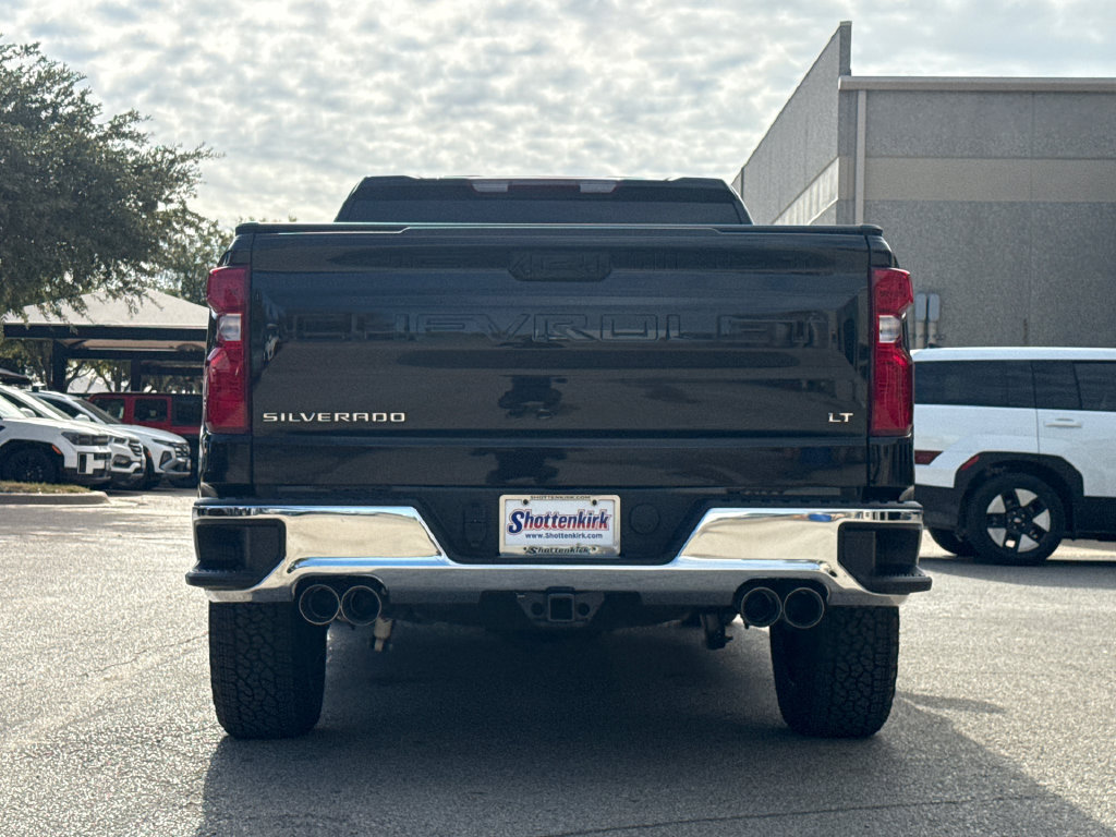 Used 2025 Chevrolet Silverado 1500 LT AWD/4WD image 8