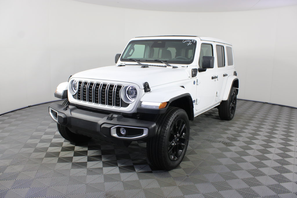 Used 2025 Jeep Wrangler Unlimited Sahara w/ Safety Group AWD/4WD image 20