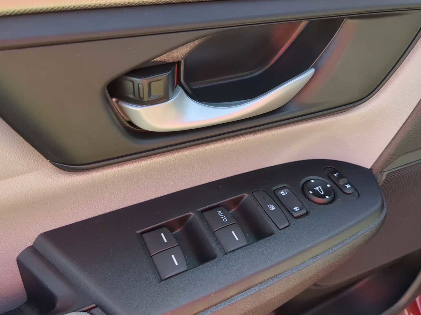 Used 2020 Honda CR-V LX image 12