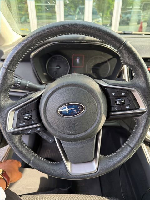 Used 2020 Subaru Outback Premium image 5