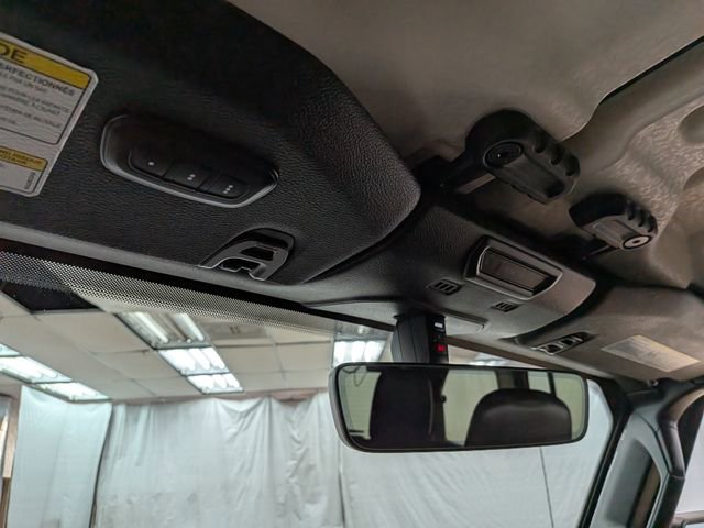 Used 2018 Jeep Wrangler Unlimited Sahara image 32