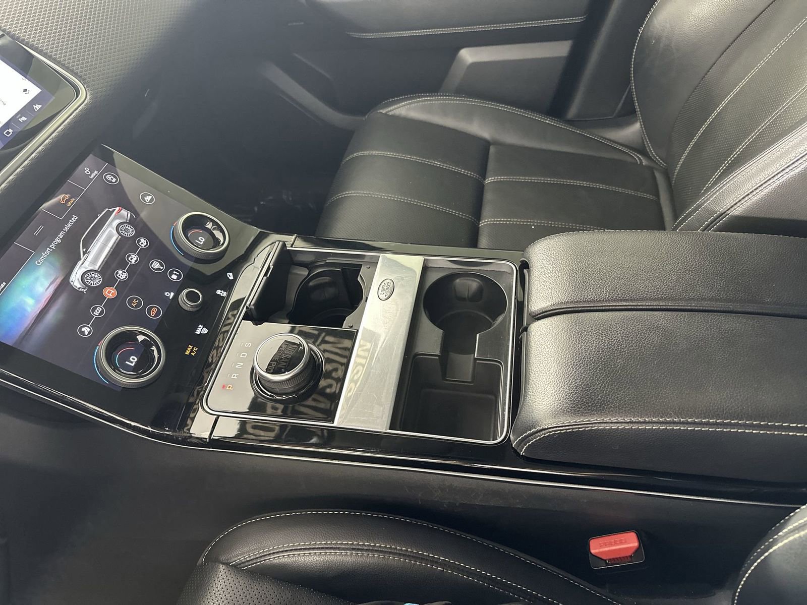 Used 2019 Land Rover Range Rover Velar S AWD/4WD image 21