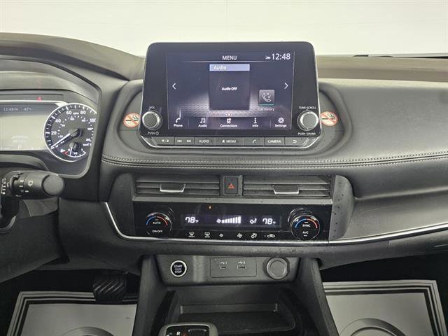 Used 2023 Nissan Rogue SV image 33