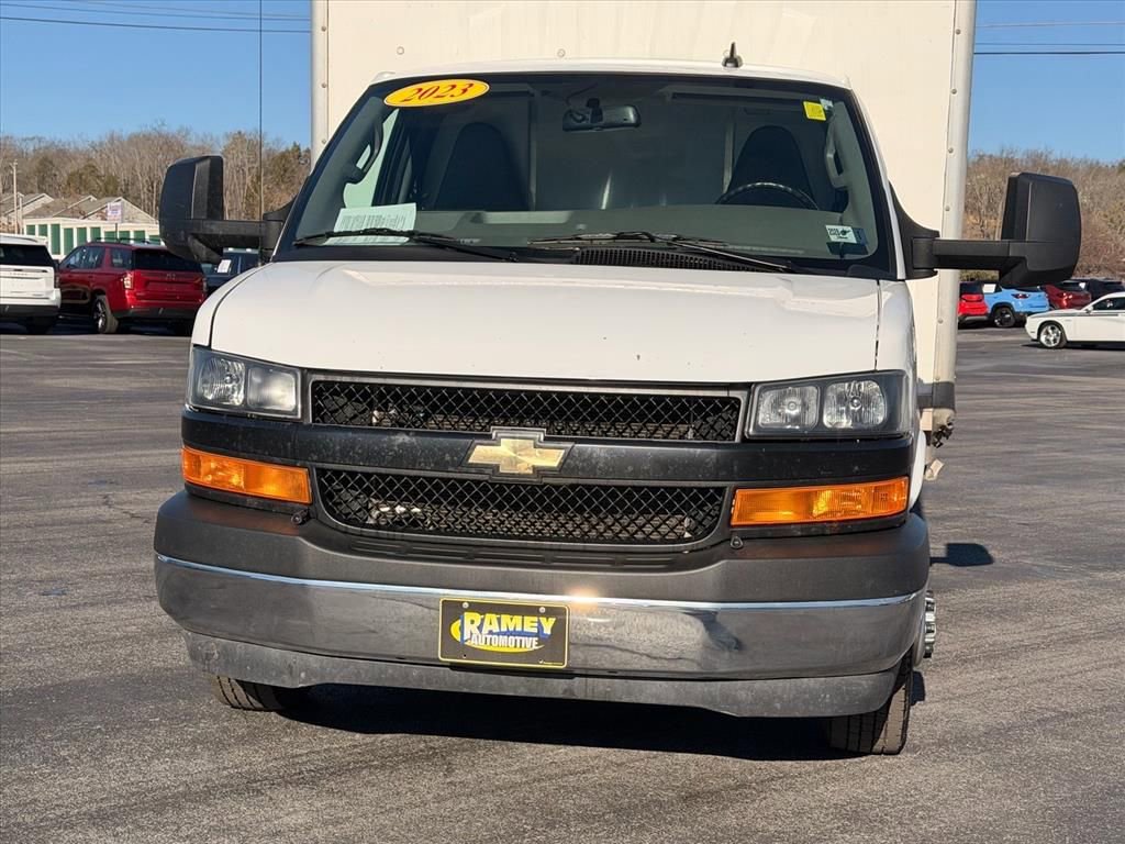 Used 2023 Chevrolet Express 4500 Extended w/ Power Convenience Package image 12