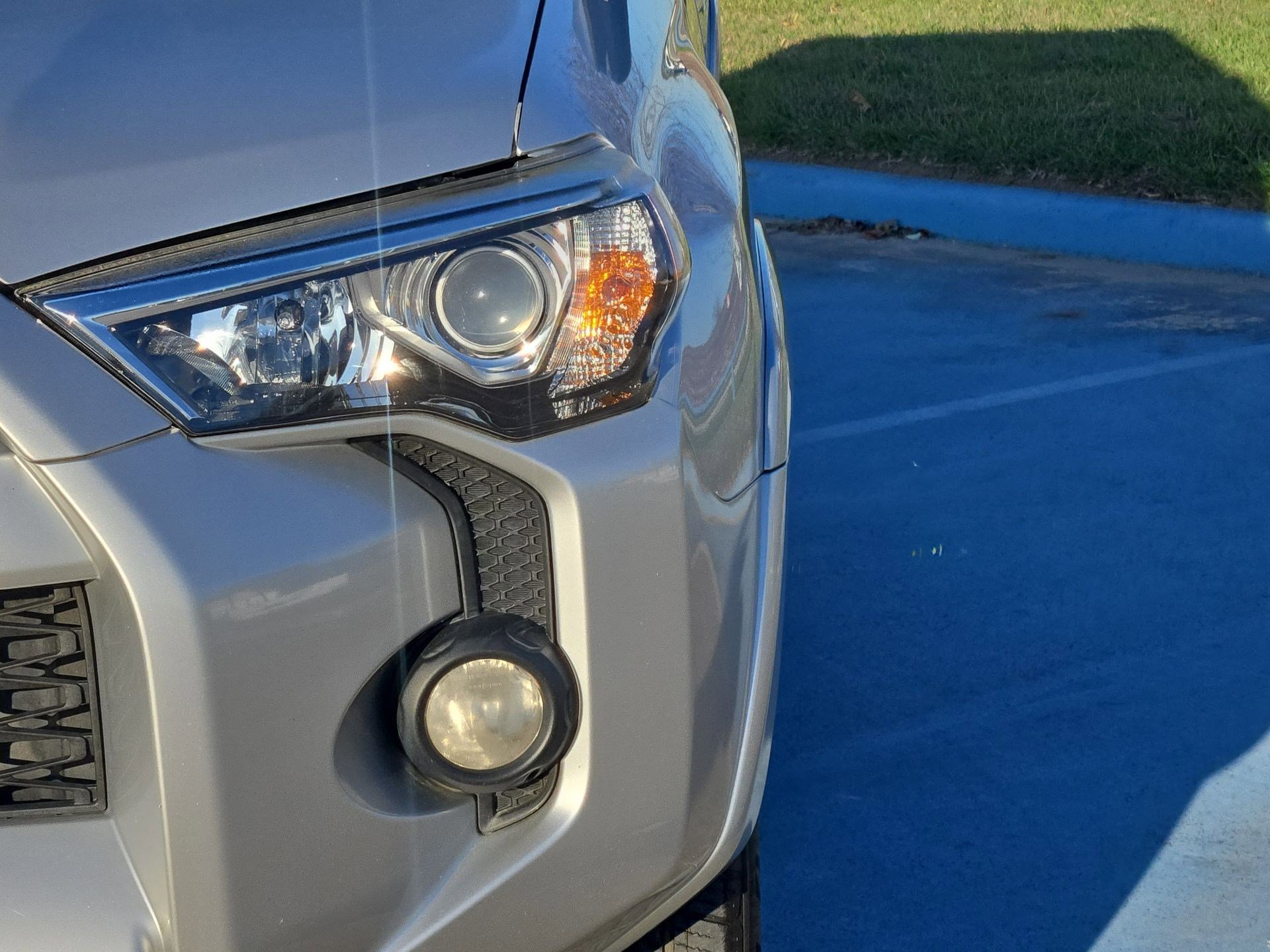 Used 2018 Toyota 4Runner SR5 Premium image 9