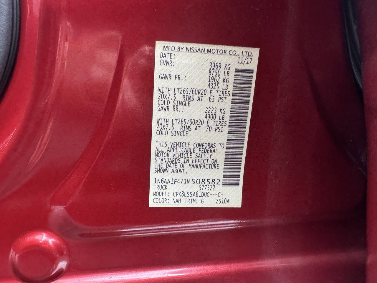 Used 2018 Nissan Titan SV w/ SV Convenience Package image 16