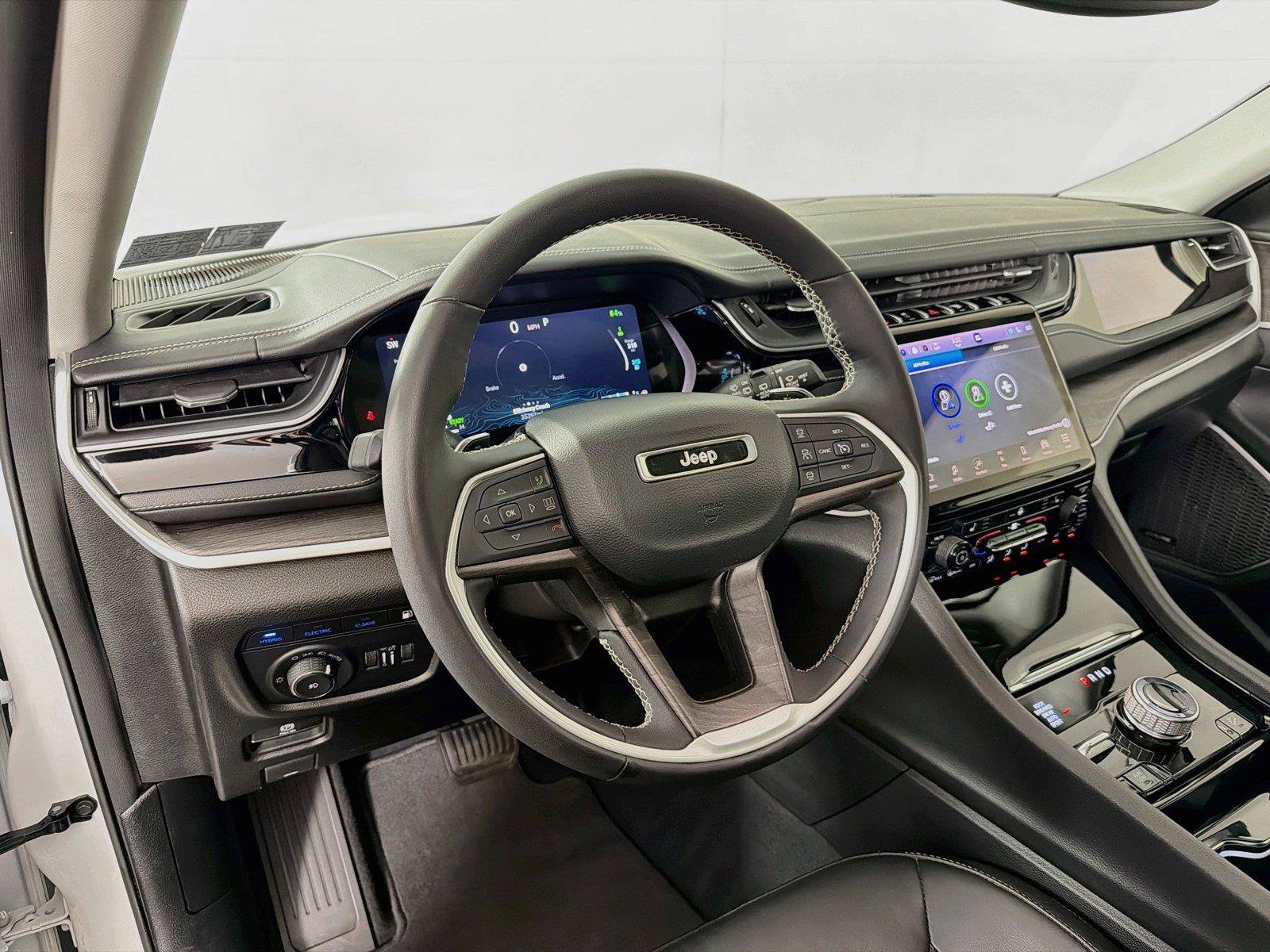 Used 2022 Jeep Grand Cherokee Limited 4xe AWD/4WD image 16