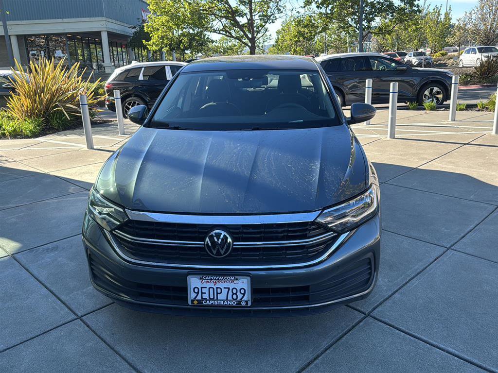 Used 2023 Volkswagen Jetta S image 3