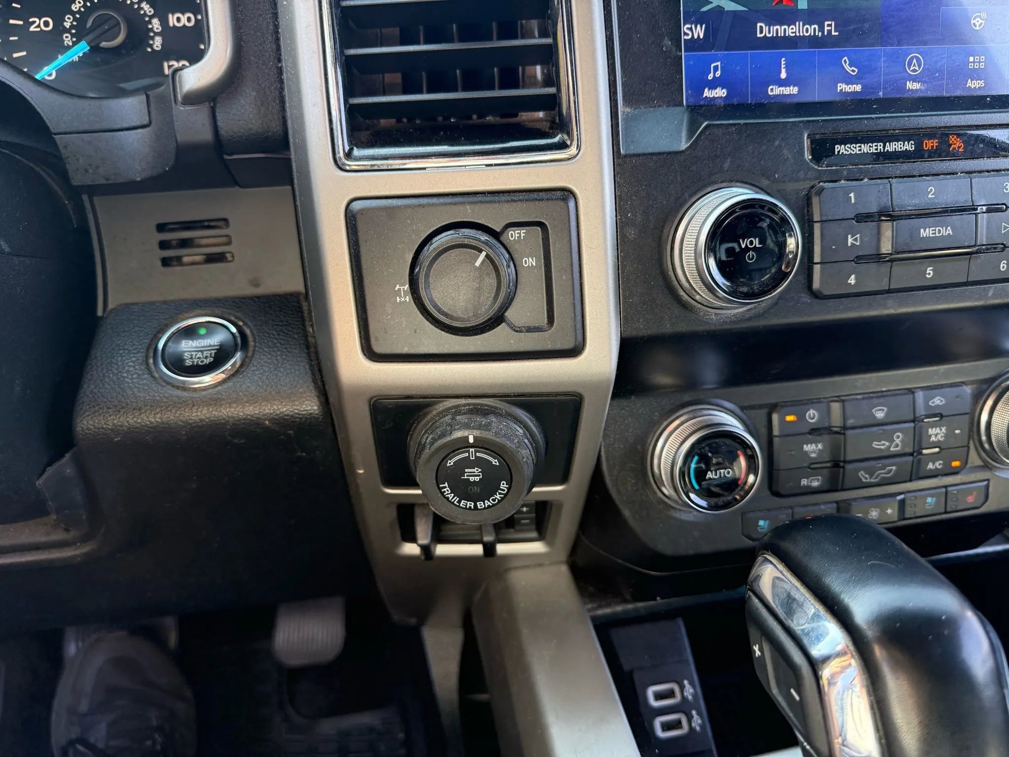 Used 2020 Ford F150 Lariat w/ Equipment Group 502A Luxury image 35