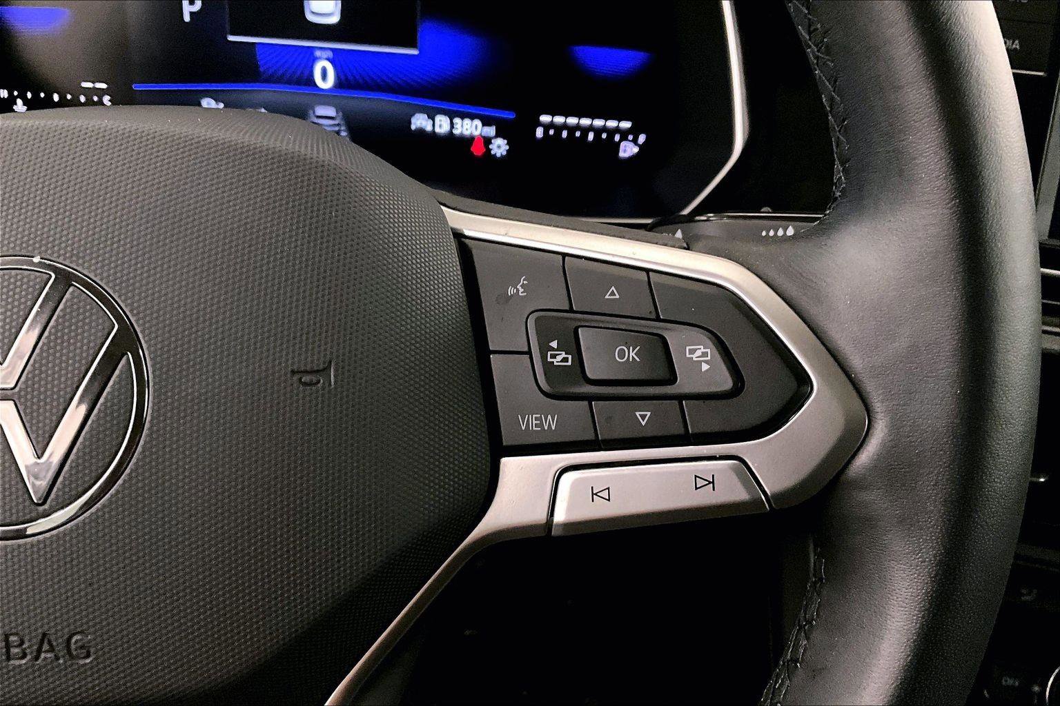 Used 2024 Volkswagen Jetta SE image 18