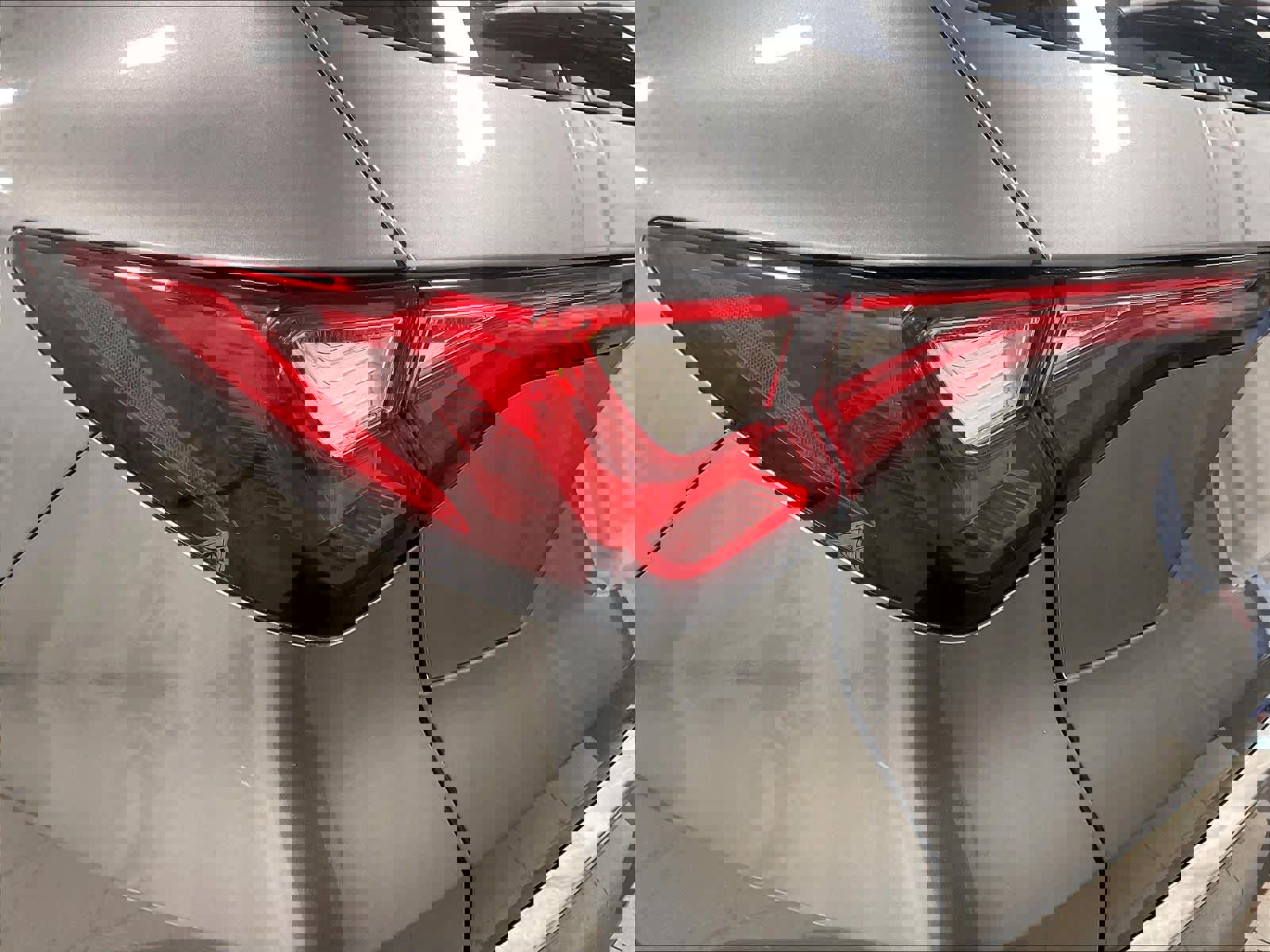 Used 2023 Acura MDX SH-AWD image 35