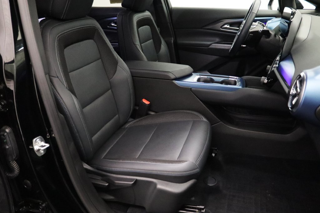 Certified 2024 Chevrolet Equinox EV LT FWD image 16