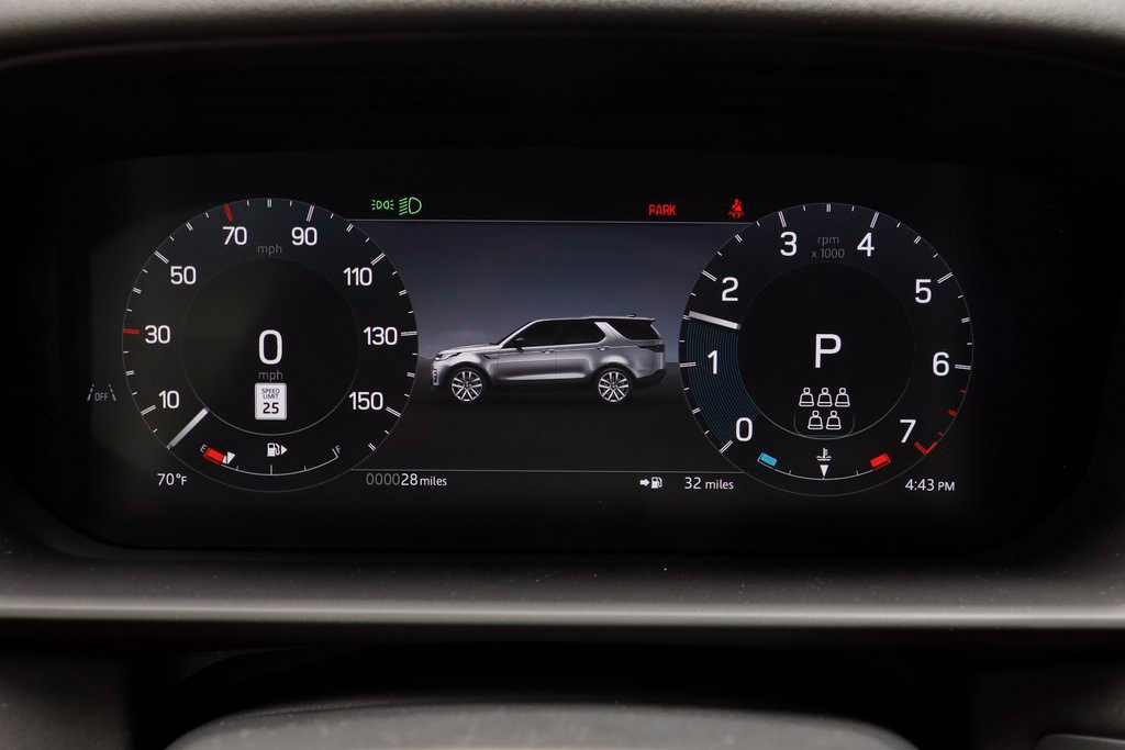 New 2025 Land Rover Discovery S AWD/4WD image 9