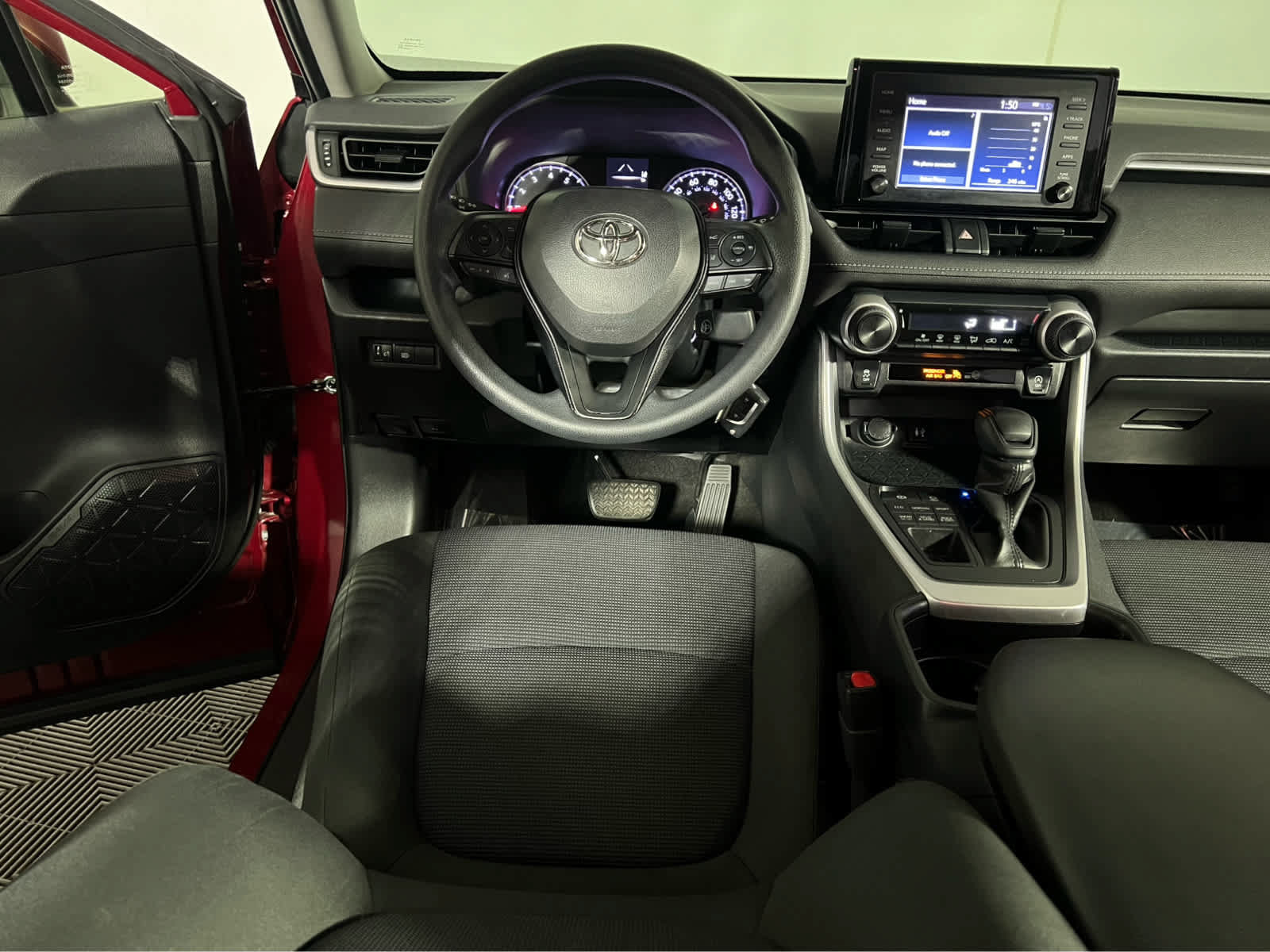 Used 2019 Toyota RAV4 LE w/ All Weather Liner Package AWD/4WD image 13