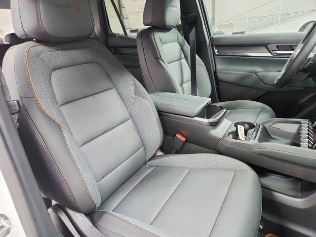 New 2026 GMC Terrain AT4 w/ Technology Package II AWD/4WD image 44