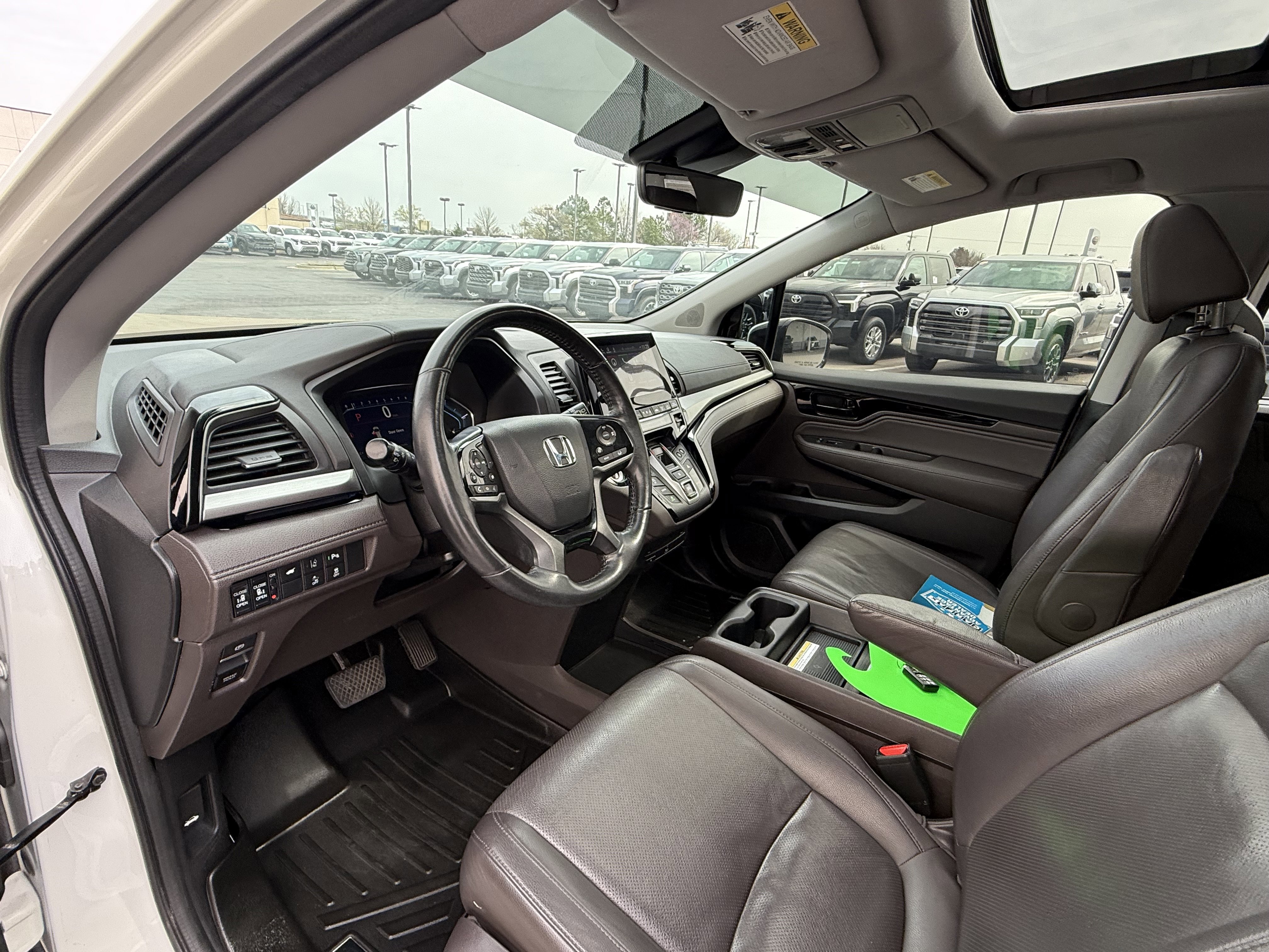 Used 2018 Honda Odyssey Elite image 12