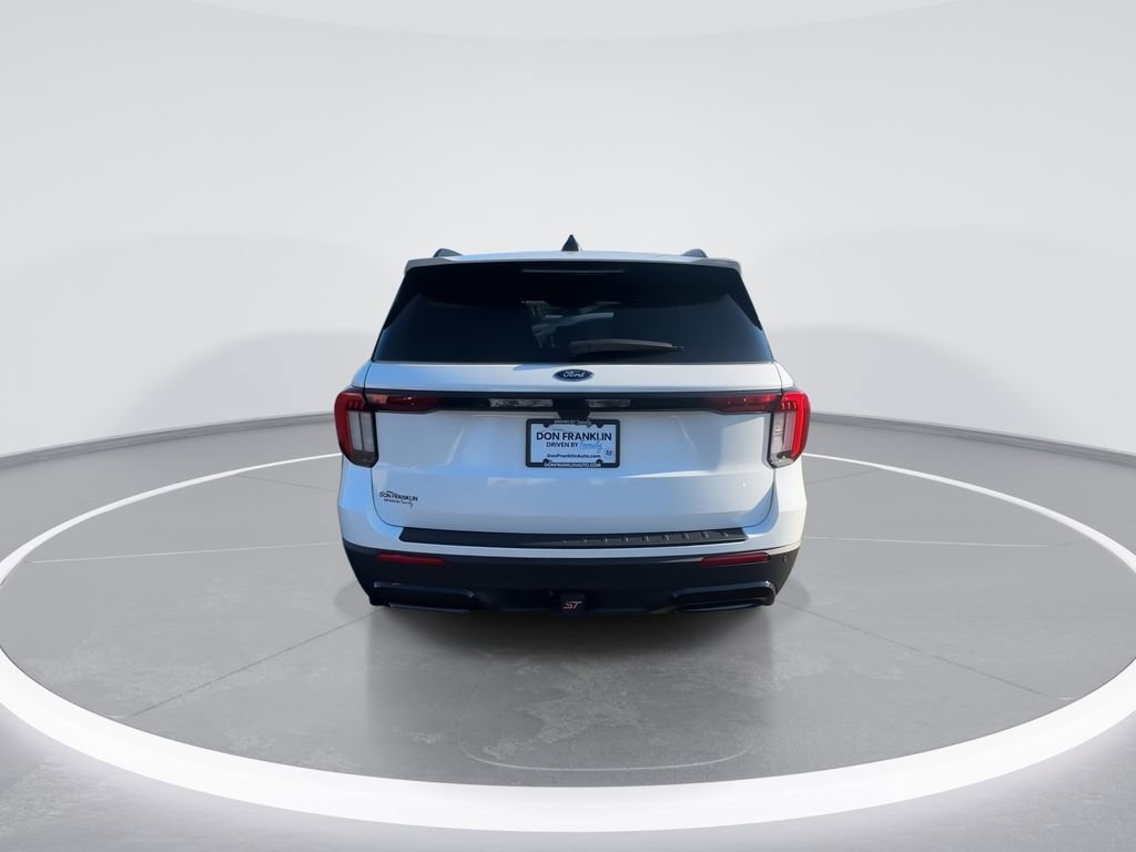 Used 2025 Ford Explorer ST-Line image 7