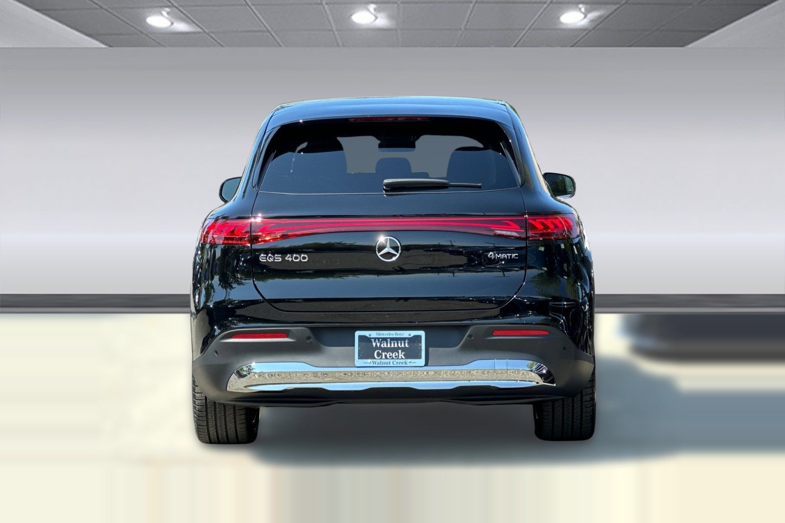 Used 2026 Mercedes-Benz EQS 400 4MATIC SUV image 9