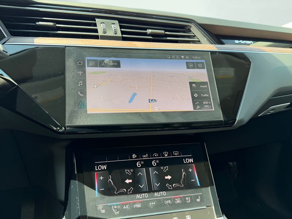 Used 2019 Audi e-tron Prestige w/ Prestige Package AWD/4WD image 48