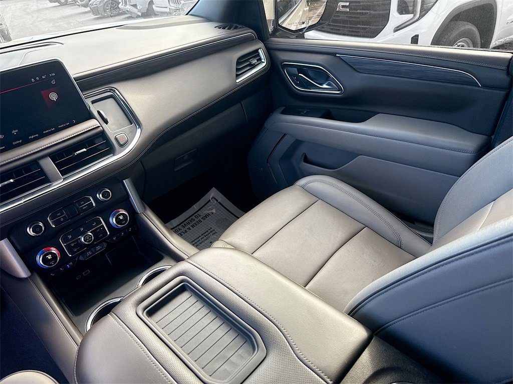 Used 2022 GMC Yukon SLT w/ SLT Luxury Package image 26