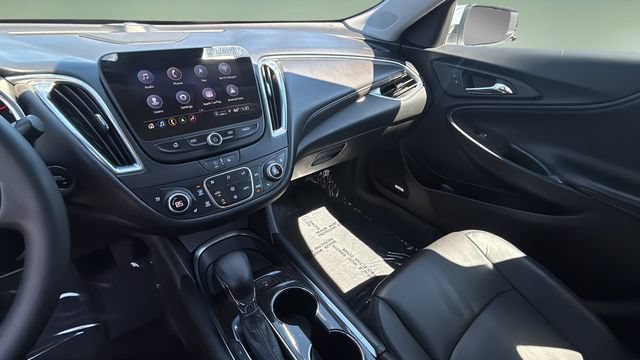 Used 2024 Chevrolet Malibu LT FWD image 24