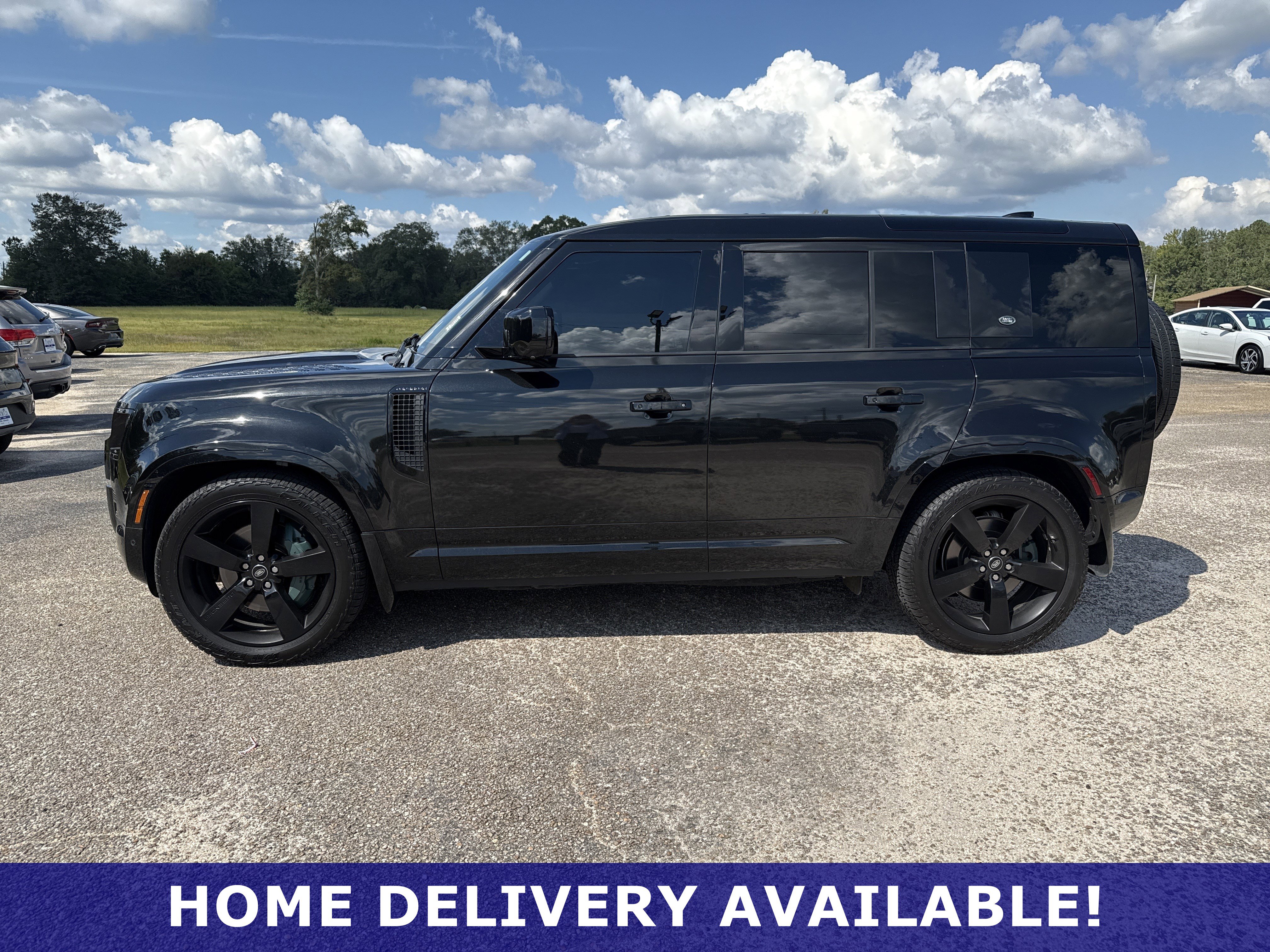 Used 2024 Land Rover Defender 110 V8 image 11