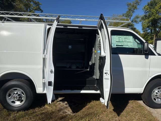 New 2025 Chevrolet Express 2500 w/ Driver Convenience Package image 6