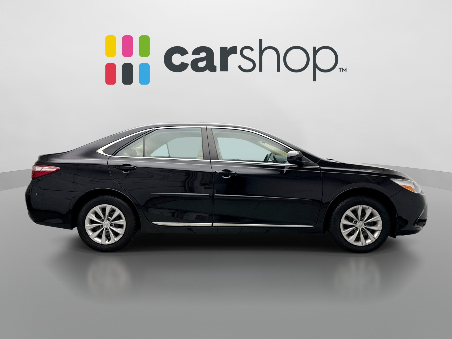 Used 2017 Toyota Camry LE FWD image 6