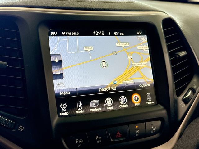 Used 2018 Jeep Cherokee Limited w/ Technology Group AWD/4WD image 14