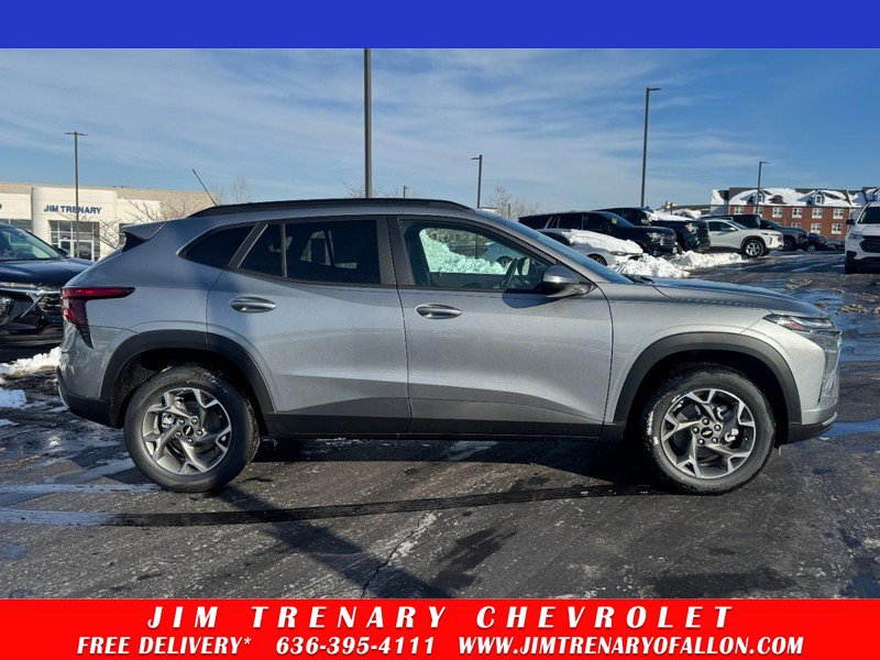 New 2026 Chevrolet Trax LT w/ Driver Confidence Package image 1