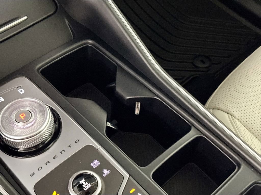 New 2025 Kia Sorento EX image 16