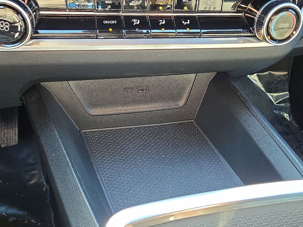 Used 2026 Chevrolet Equinox LT image 27