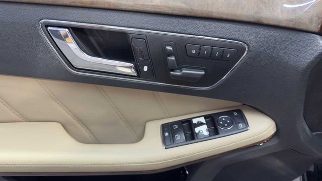 Used 2010 Mercedes-Benz E 350 Sedan image 19