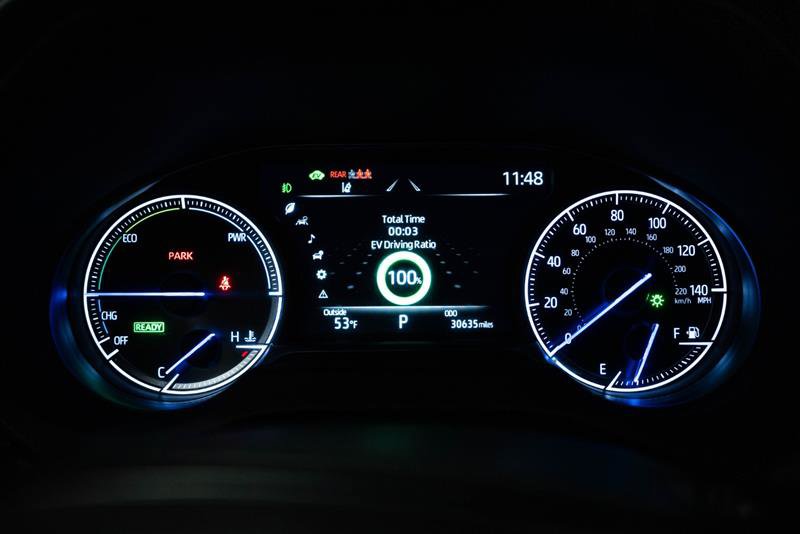 Used 2023 Toyota Venza XLE image 18